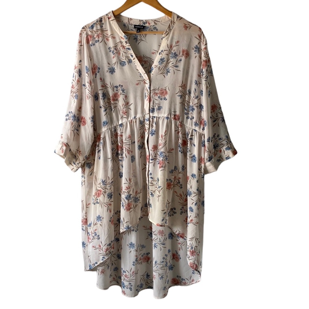 Torrid Womens Floral Tunic Blouse Size 2X Semi Sheer Button Front Peplum…